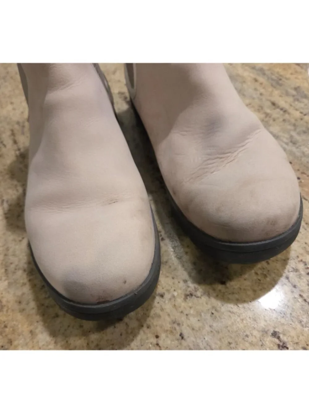 Bogs Kicker Chelsea Boot Women Size 9 Oatmeal Beige Leather Booties 72777-279